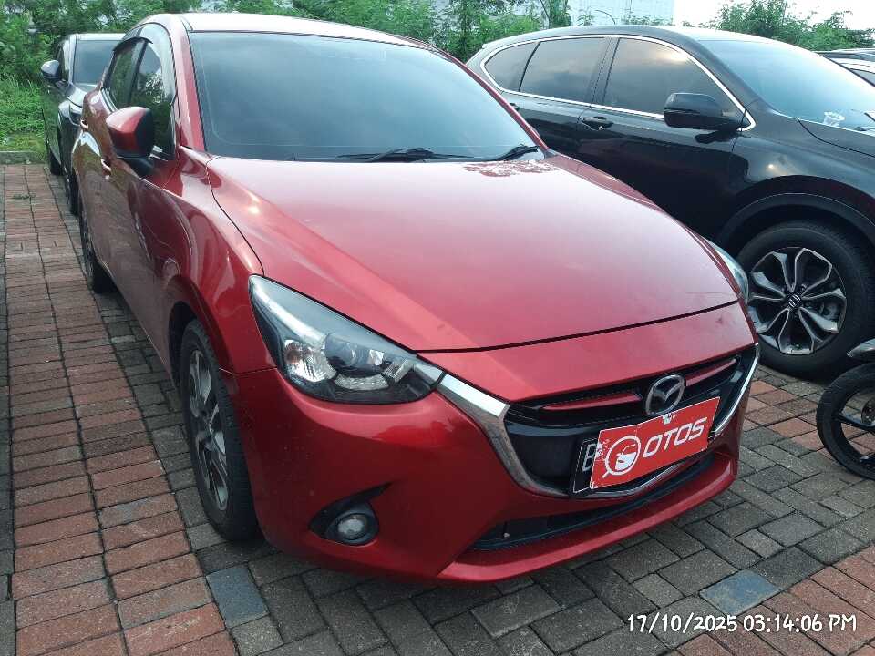 2015 Mazda 2 1.5 Skyactiv - Foto 1 dari 6