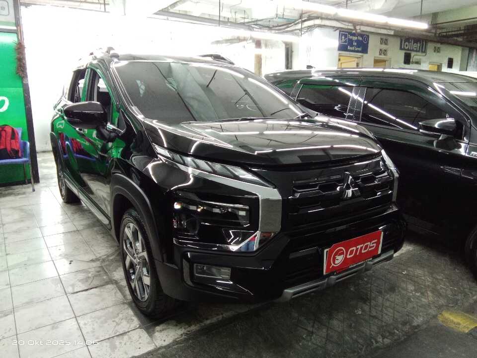 2023 Mitsubishi Xpander 1.5 Cross - Foto 1 dari 6