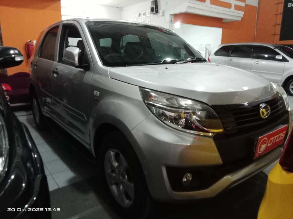 2017 Daihatsu Terios 1.5 X - Foto 1 dari 6