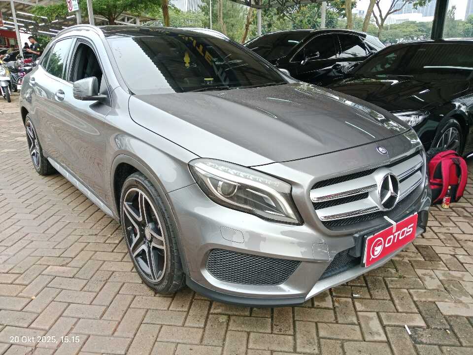 2014 Mercedes-Benz GLA200 1.6 - Foto 1 dari 6