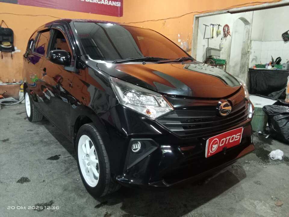 2022 Daihatsu Sigra 1.0 M - Foto 1 dari 6