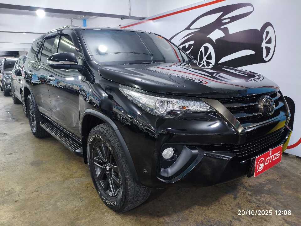 2016 Toyota Fortuner 2.4 4X2 VRZ - Foto 1 dari 6