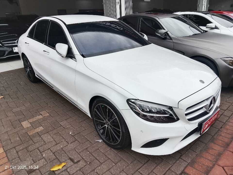 2019 Mercedes-Benz C200 1.5 - Foto 1 dari 6