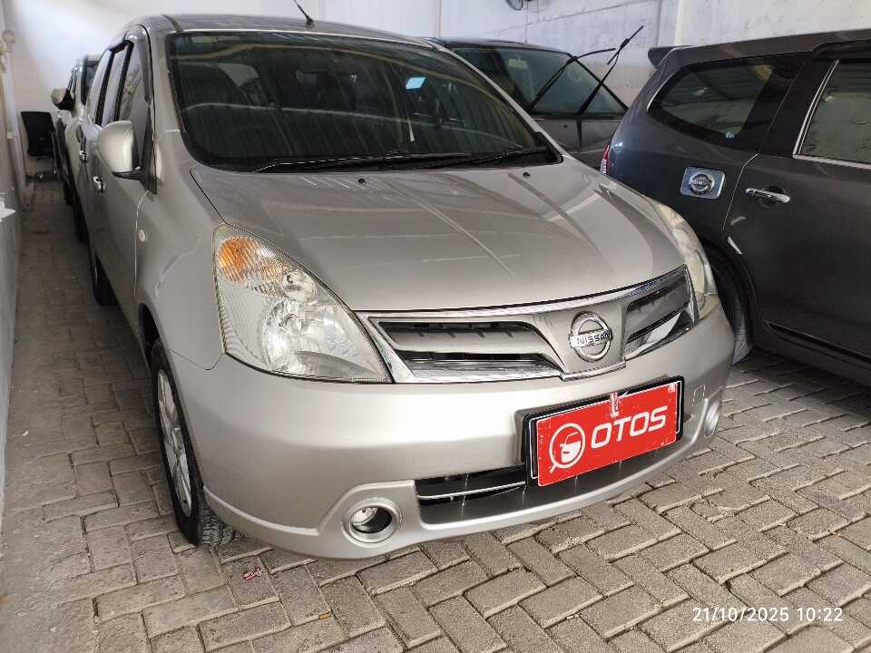 2013 Nissan Grand Livina 1.5 SV - Foto 1 dari 6