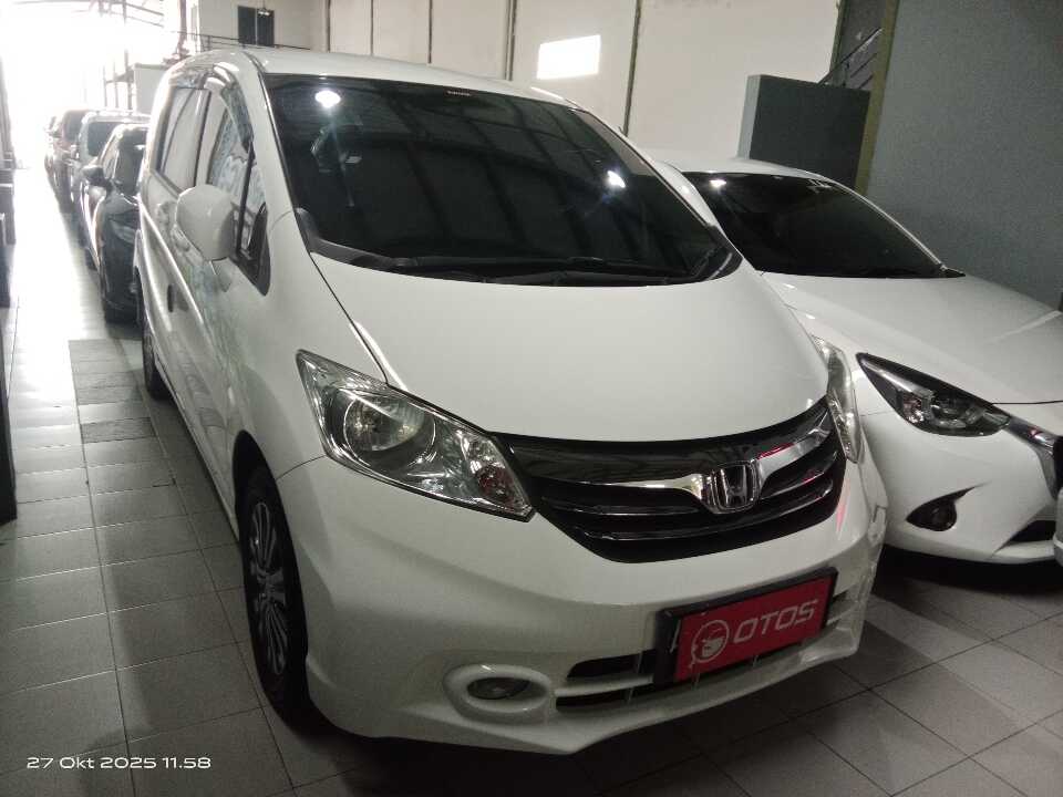 2015 Honda Freed 1.5 S - Foto 1 dari 6