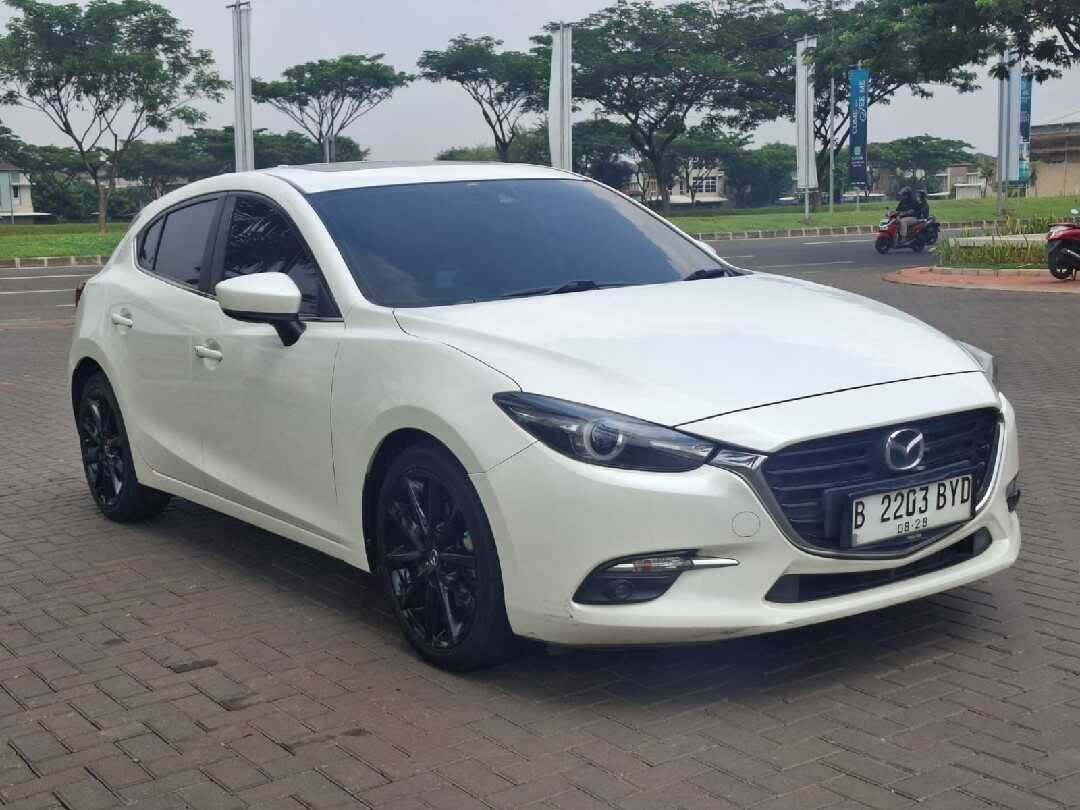 2018 Mazda 3 2.0 Skyactive-G Hatchback - Foto 1 dari 10