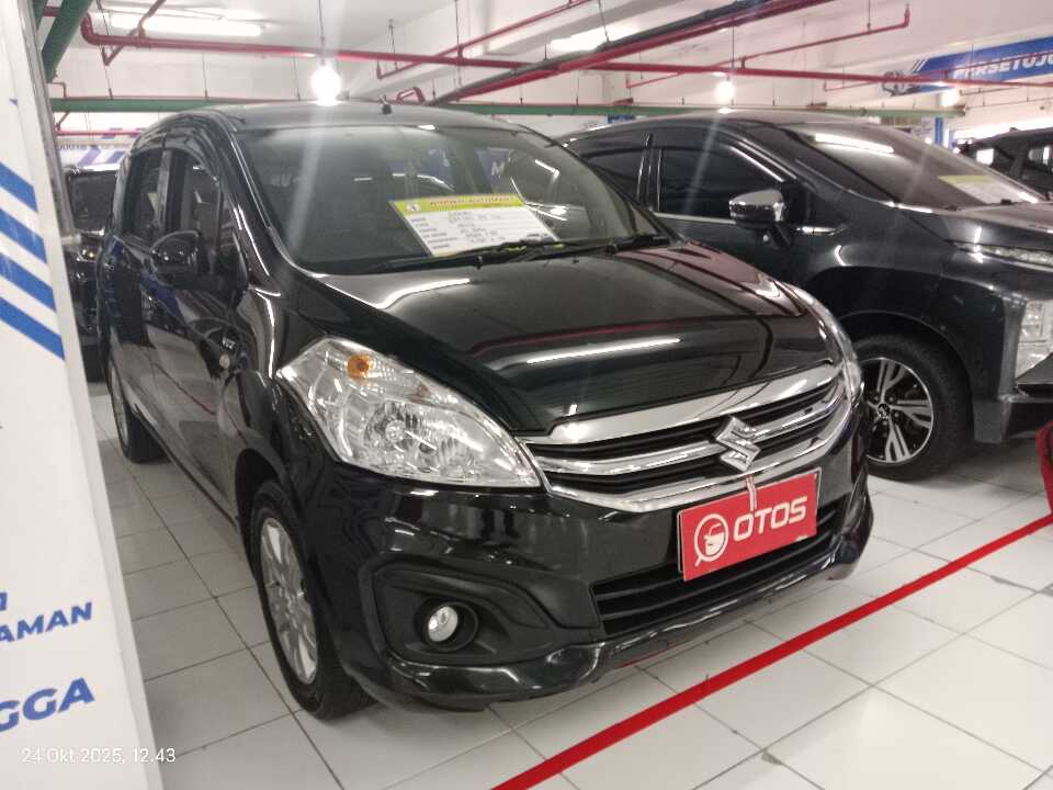 2017 Suzuki Ertiga 1.4 GL - Foto 1 dari 6