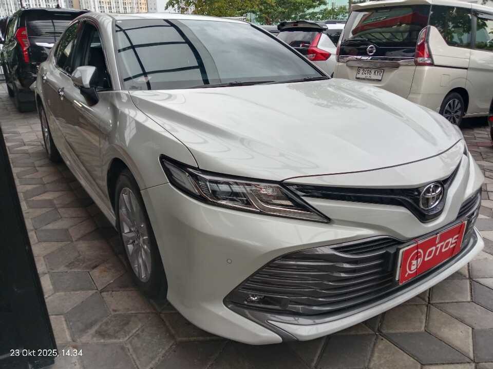 2019 Toyota Camry 2.5 V - Foto 1 dari 6