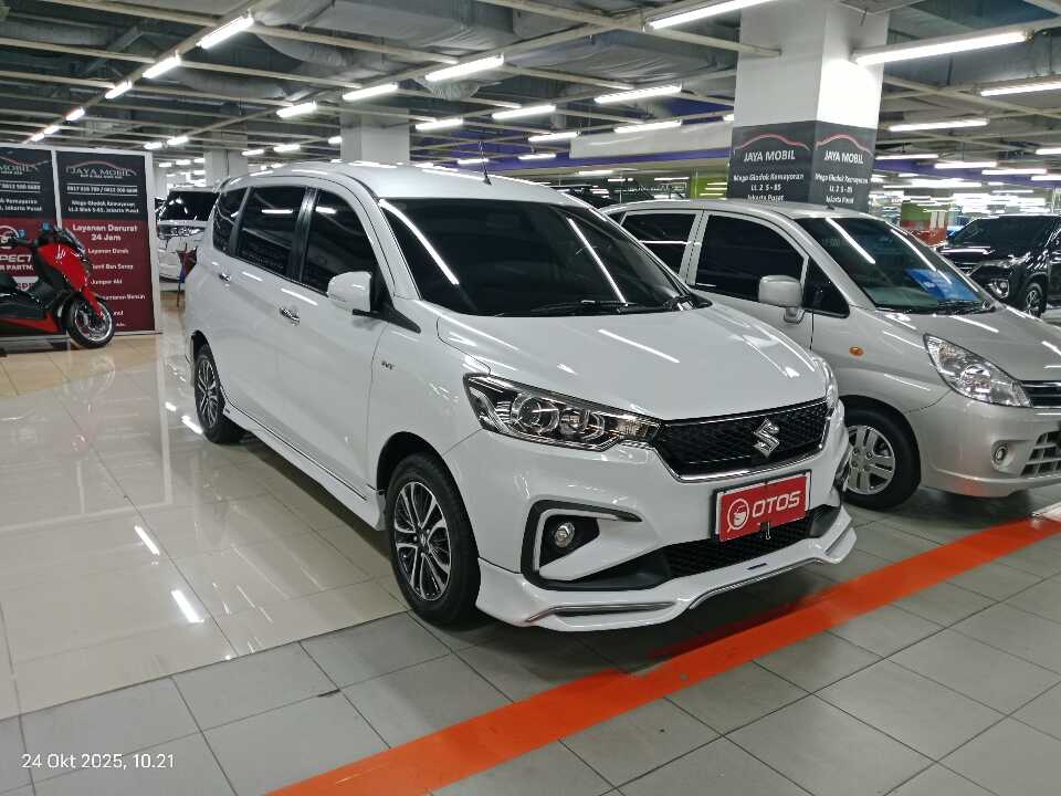 2022 Suzuki Ertiga 1.5 Sport Hybrid - Foto 1 dari 6