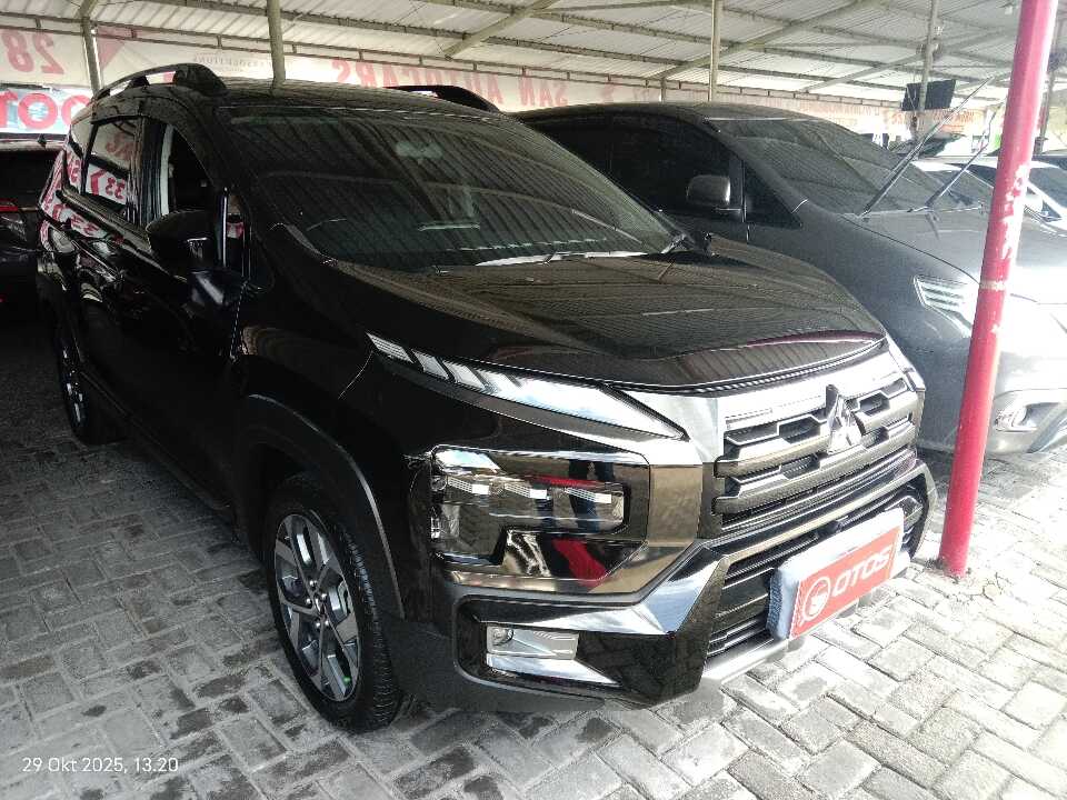 2023 Mitsubishi Xpander 1.5 Cross Premium - Foto 1 dari 6