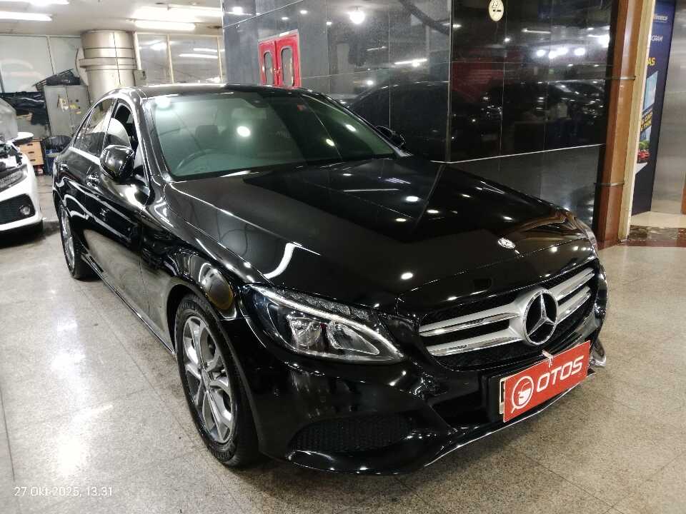 2015 Mercedes-Benz C200 2.0 - Foto 1 dari 6
