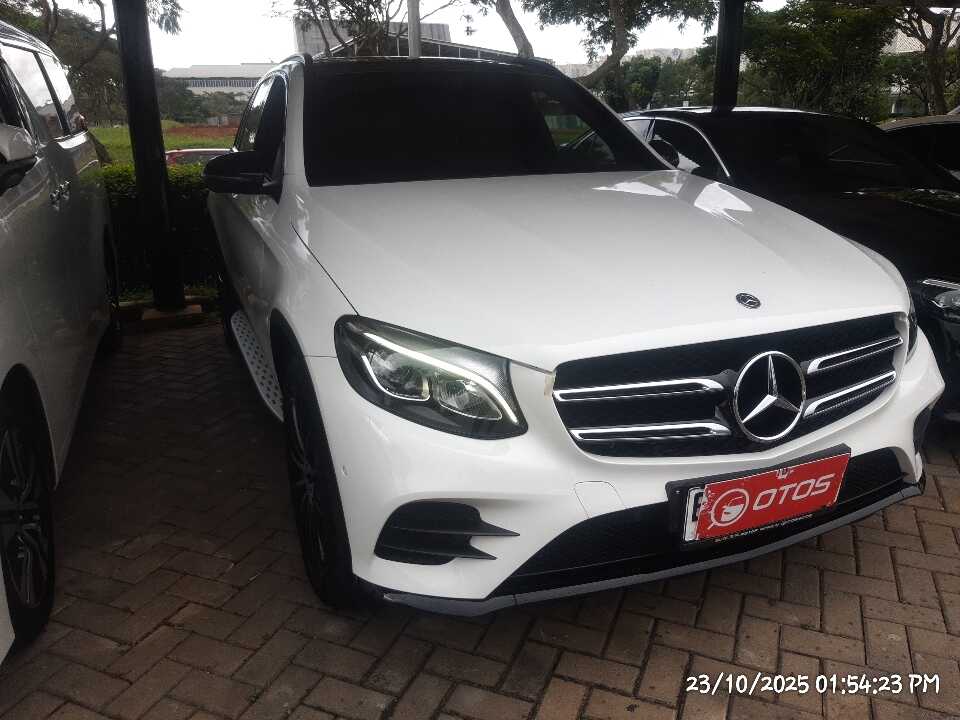 2019 Mercedes-Benz GLC200 2.0 - Foto 1 dari 6