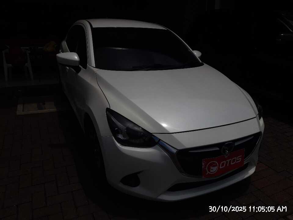 2016 Mazda 2 1.5 - Foto 1 dari 6