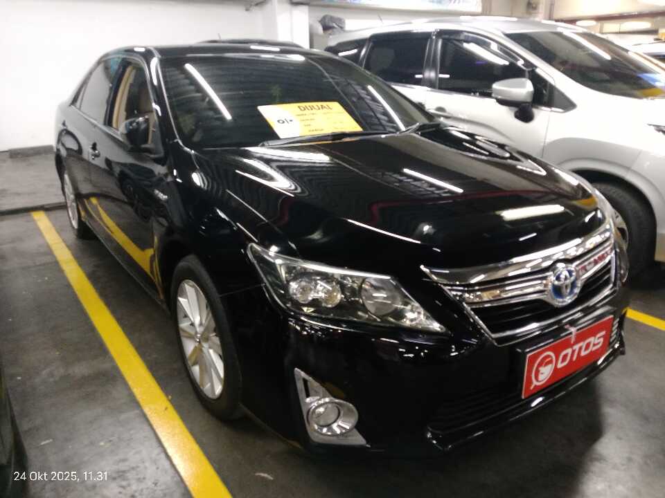 2012 Toyota Camry Hybrid 2.5 HV - Foto 1 dari 6