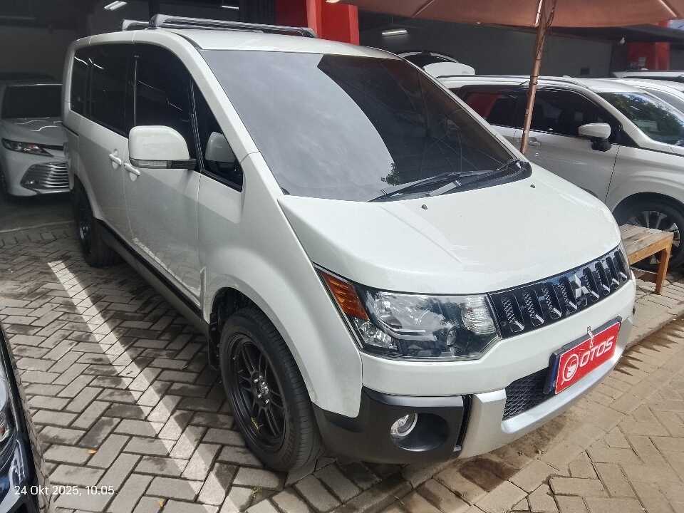 2015 Mitsubishi Delica 2.0 D5 - Foto 1 dari 6