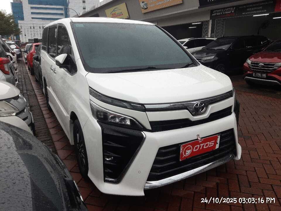 2019 Toyota Voxy 2.0 - Foto 1 dari 6