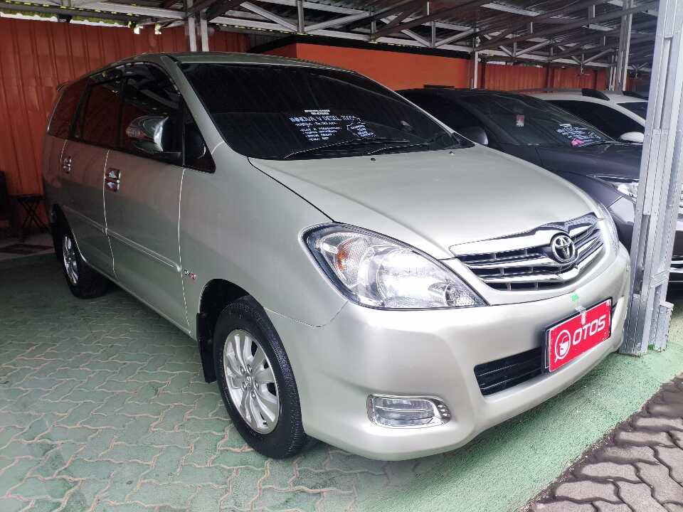 2009 Toyota Kijang Innova 2.5 V - Foto 1 dari 6