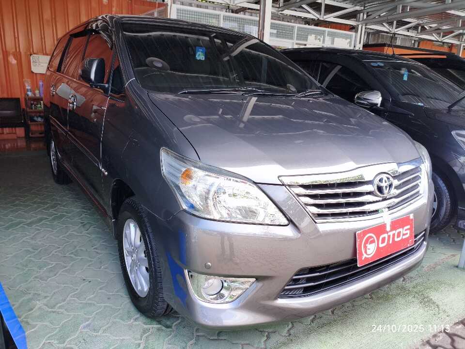 2012 Toyota Kijang Innova 2.5 V - Foto 1 dari 6