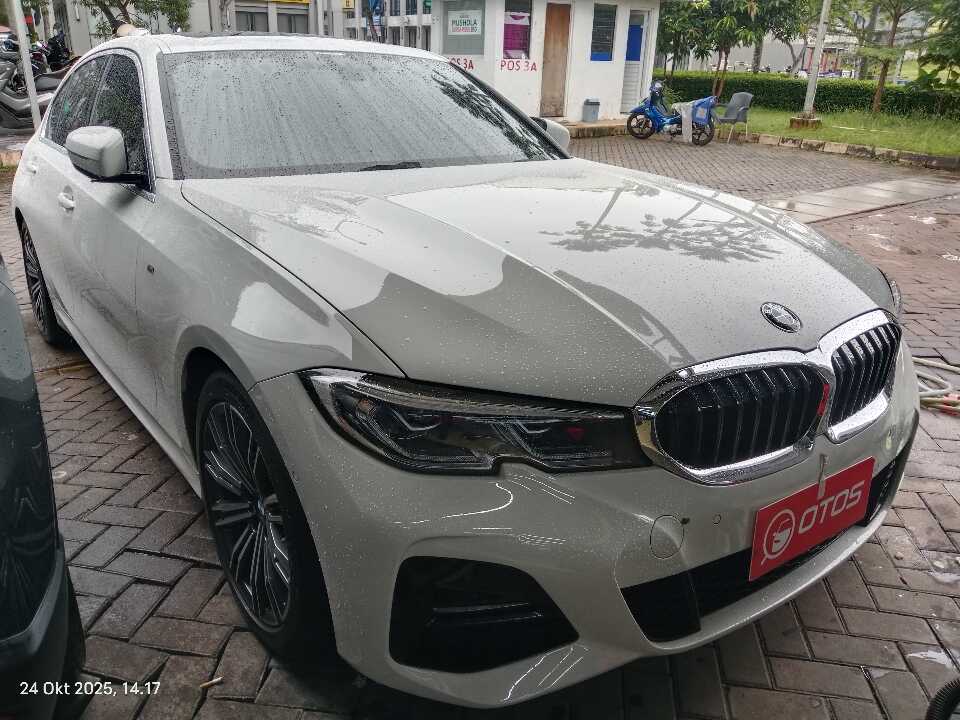 2020 BMW 330i 2.0 M Sport - Foto 1 dari 6