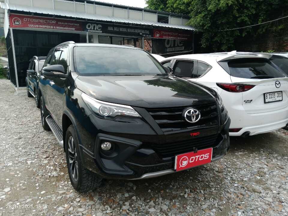 2018 Toyota Fortuner 2.4 4X2 VRZ - Foto 1 dari 6