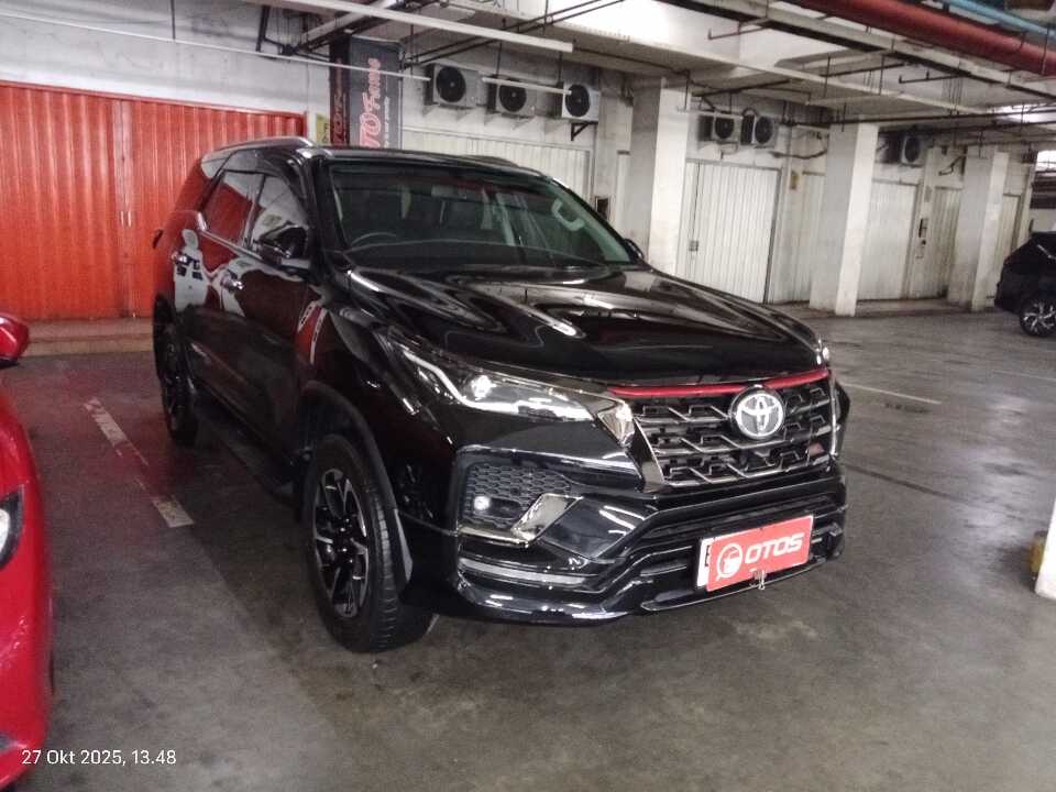 2020 Toyota Fortuner 2.4 4X2 VRZ - Foto 1 dari 6