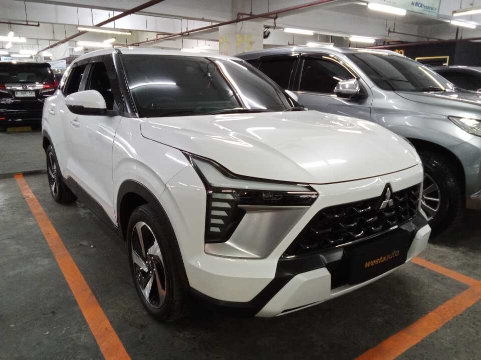 2023 Mitsubishi XForce 1.5 Ultimate - Foto 1 dari 6
