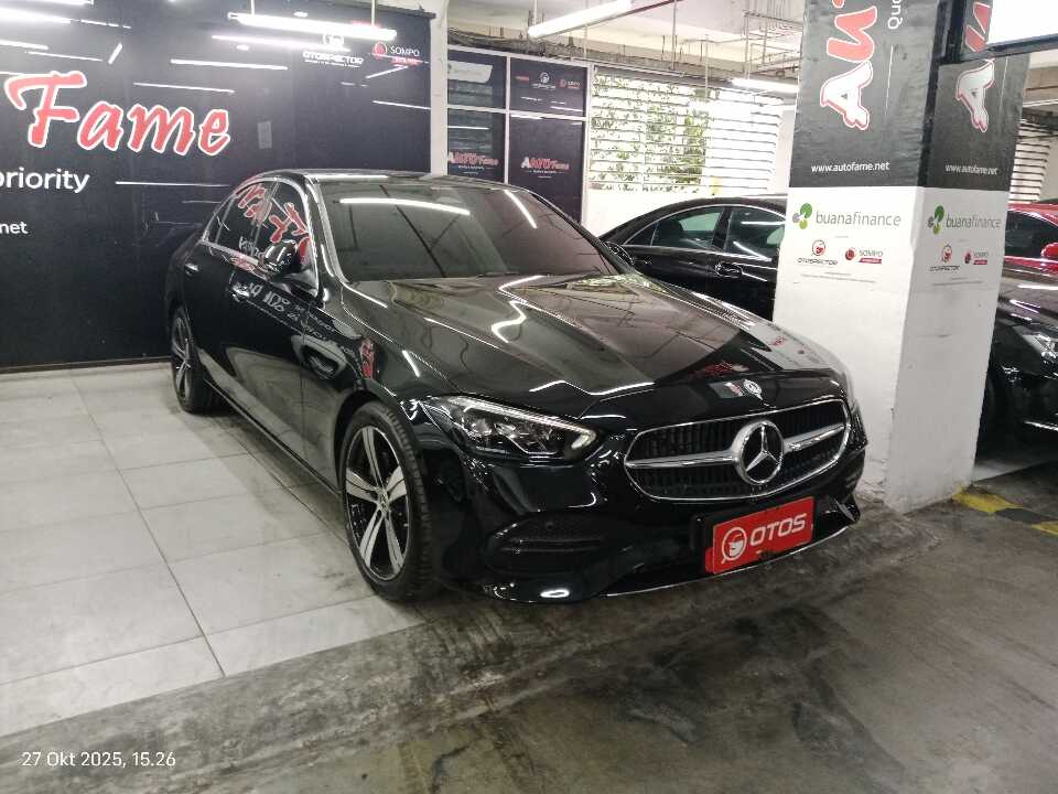2022 Mercedes-Benz C200 1.5 - Foto 1 dari 6