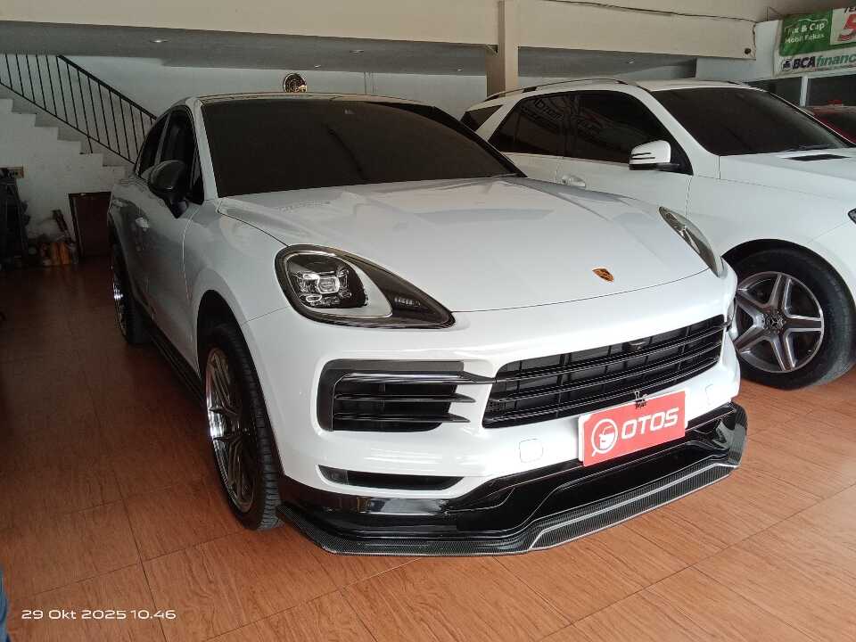 2023 Porsche Cayenne 3.0 - Foto 1 dari 6