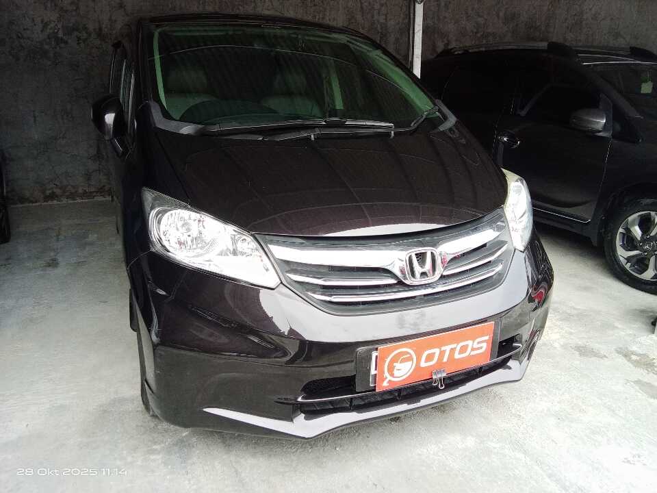 2012 Honda Freed 1.5 E - Foto 1 dari 6