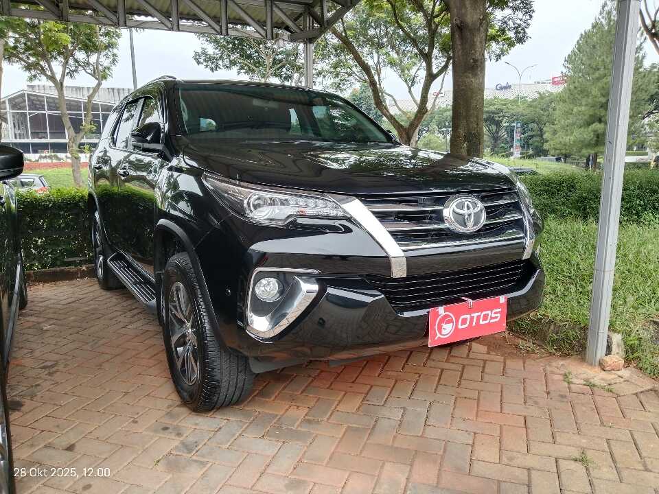 2018 Toyota Fortuner 2.4 4X2 VRZ - Foto 1 dari 6