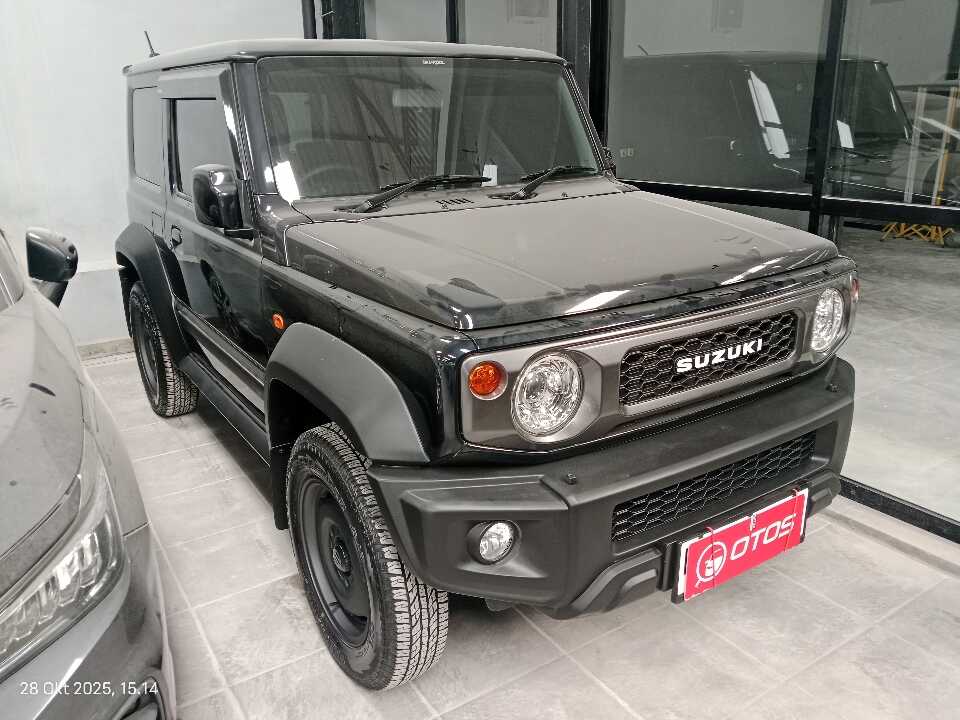 2023 Suzuki Jimny 1.5 4x4 - Foto 1 dari 6