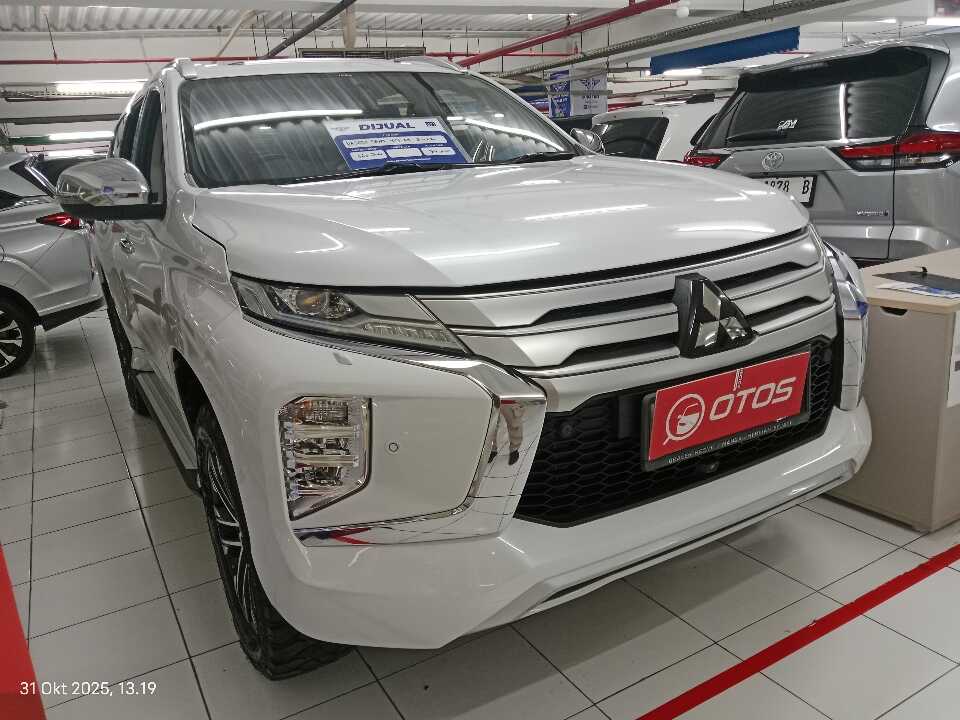 2022 Mitsubishi Pajero Sport 2.4 Dakar Ultimate - Foto 1 dari 6