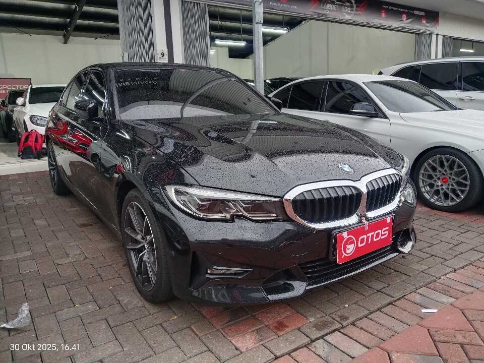 2020 BMW 320i 2.0 - Foto 1 dari 6