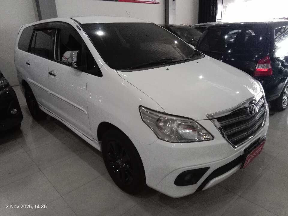 2015 Toyota Kijang Innova 2.5 G - Foto 1 dari 6