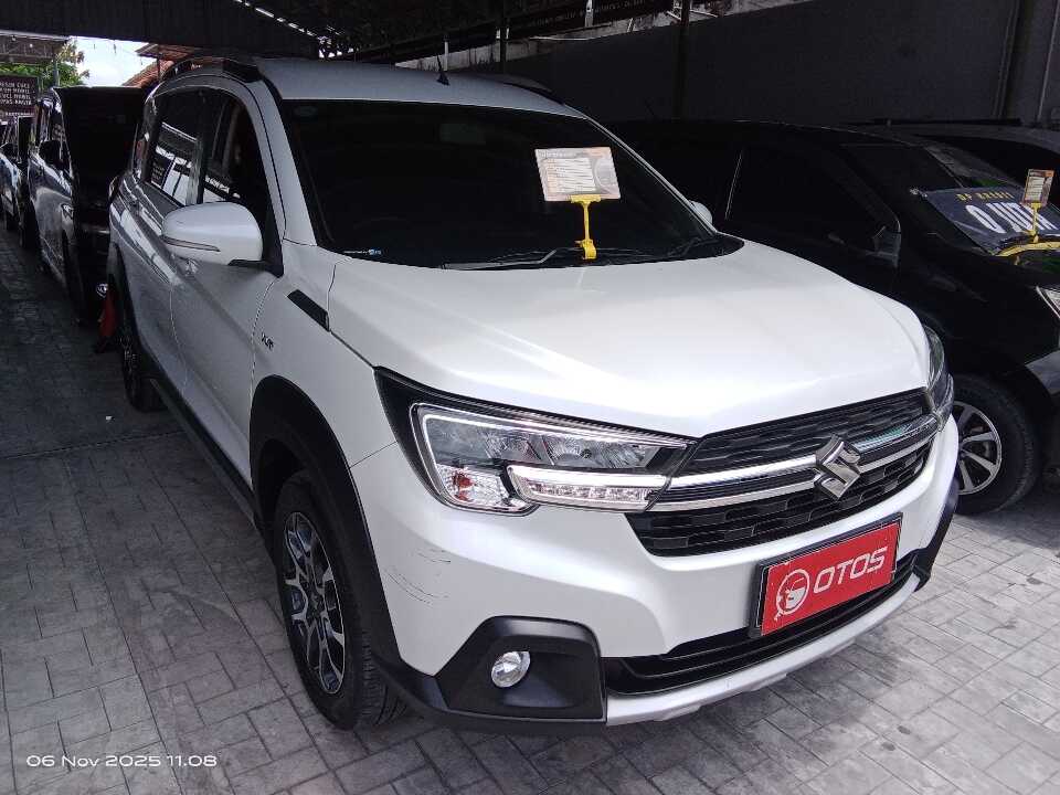 2021 Suzuki XL7 1.5 Zeta - Foto 1 dari 6