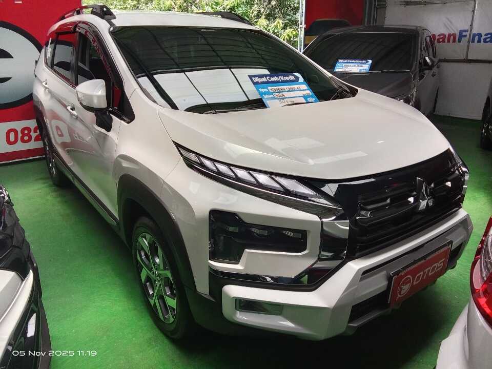 2024 Mitsubishi Xpander 1.5 Cross Premium - Foto 1 dari 6