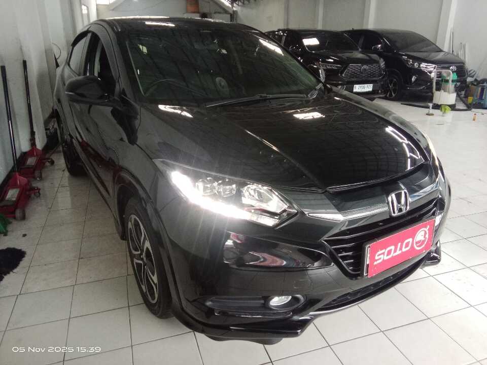 2016 Honda HR-V 1.8 RS - Foto 1 dari 6