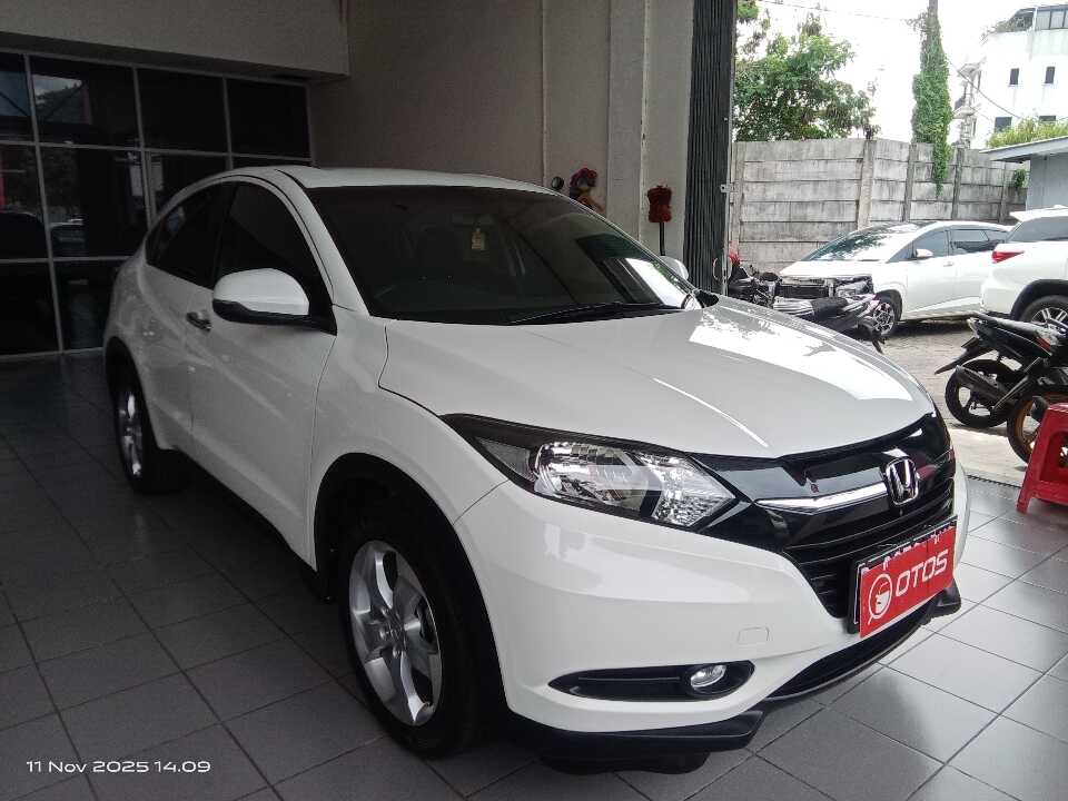 2016 Honda HR-V 1.5 E - Foto 1 dari 6