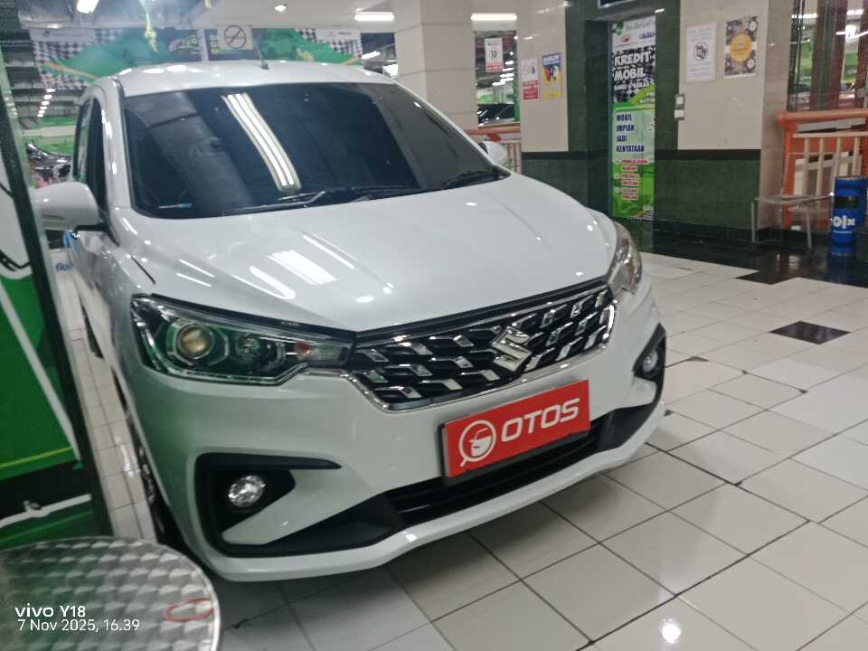 2022 Suzuki Ertiga 1.5 GX - Foto 1 dari 6