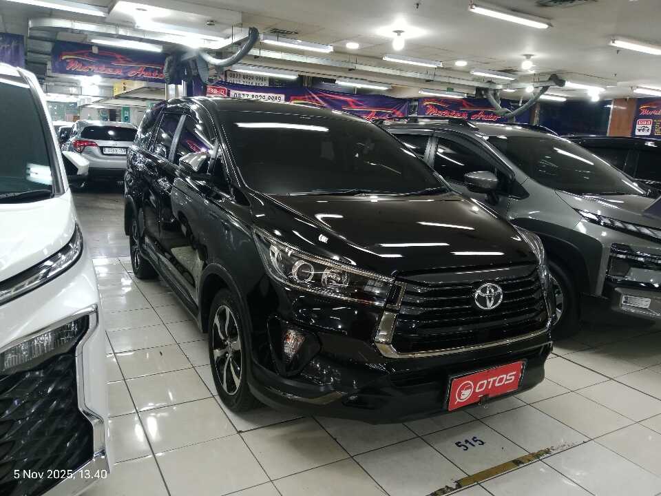 2021 Toyota Kijang Innova 2.4 Venturer - Foto 1 dari 6