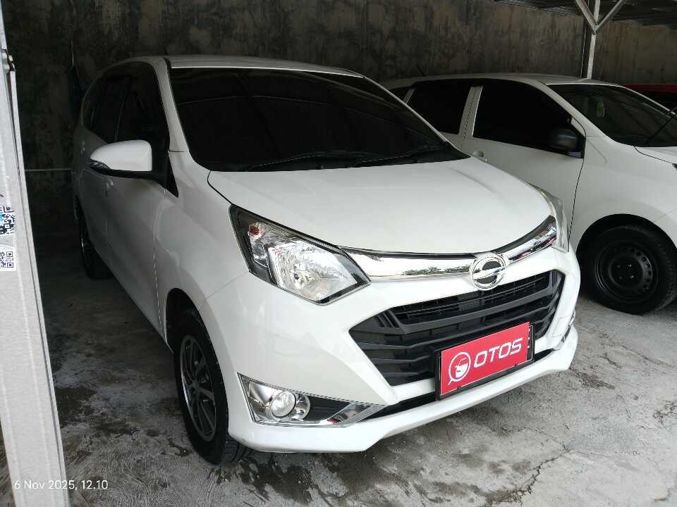 2016 Daihatsu Sigra 1.2 R - Foto 1 dari 6