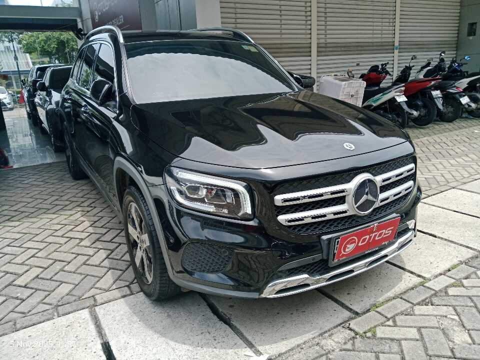 2021 Mercedes-Benz GLB200 1.3 Progressive Line Wagon - Foto 1 dari 6