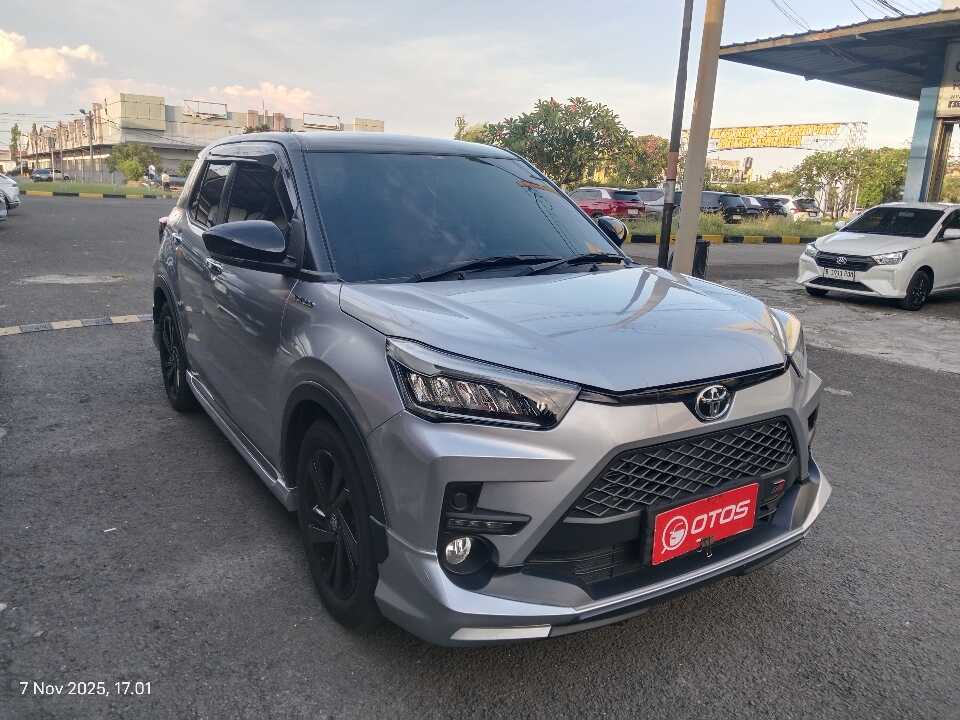 2023 Toyota Raize 1.0 GR Sport - Foto 1 dari 6