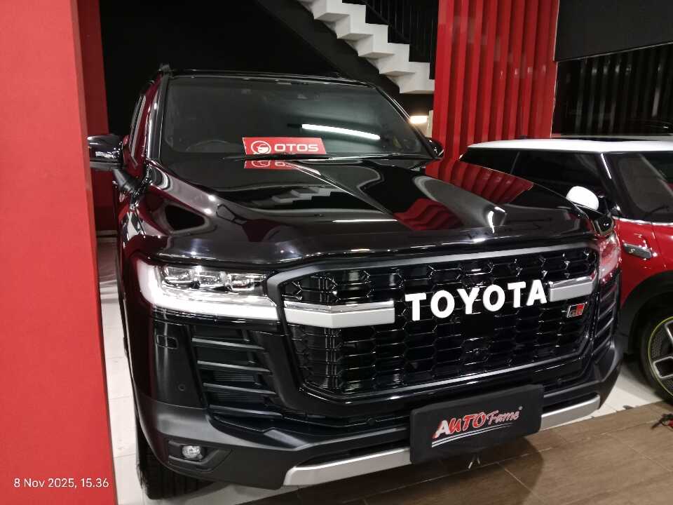 2024 Toyota Land Cruiser 3.3 300 GR Sport - Foto 1 dari 6