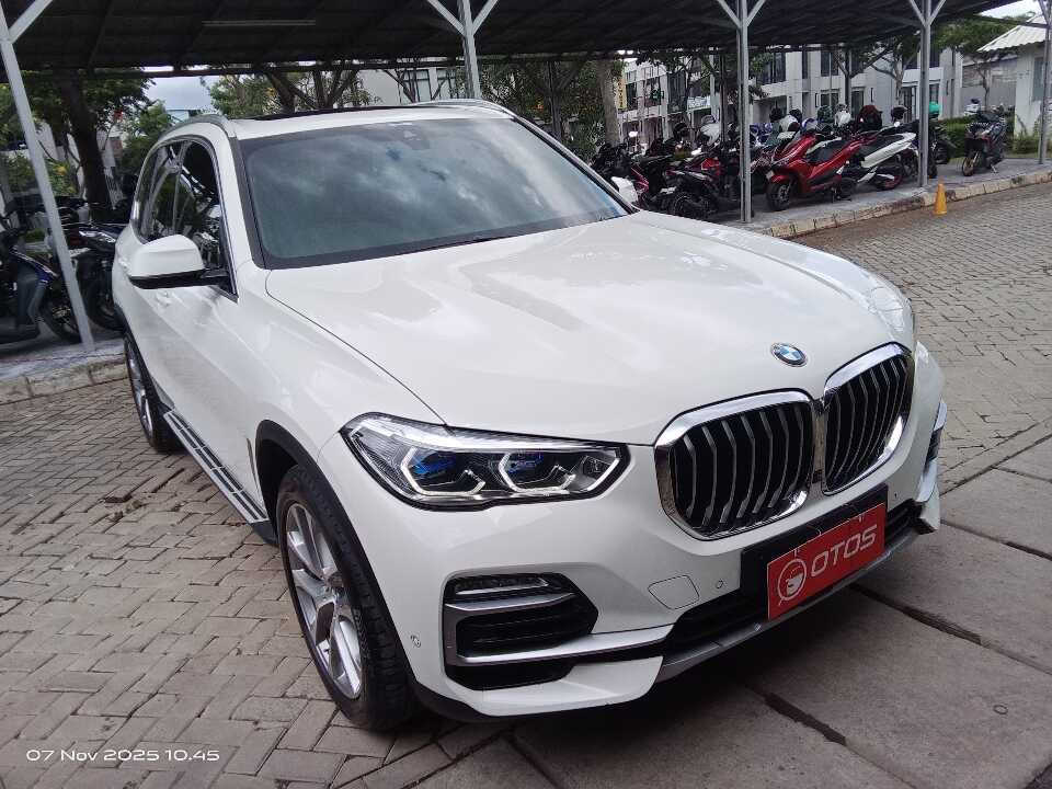 2021 BMW X5 3.0 Xdrive40i Xline - Foto 1 dari 6