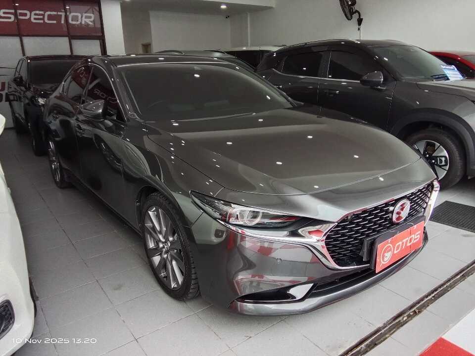 2019 Mazda 3 2.0 - Foto 1 dari 6