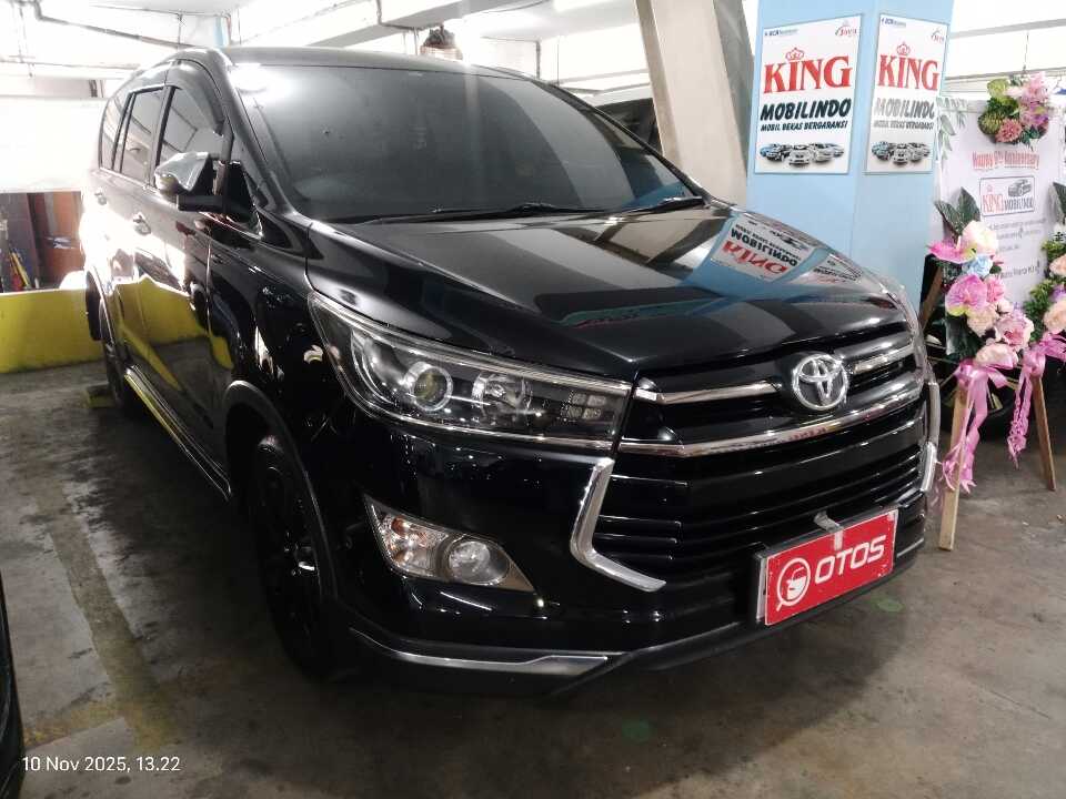 2018 Toyota Kijang Innova 2.4 Venturer - Foto 1 dari 6