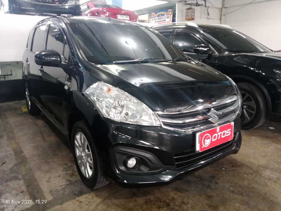 2017 Suzuki Ertiga 1.4 GL - Foto 1 dari 6