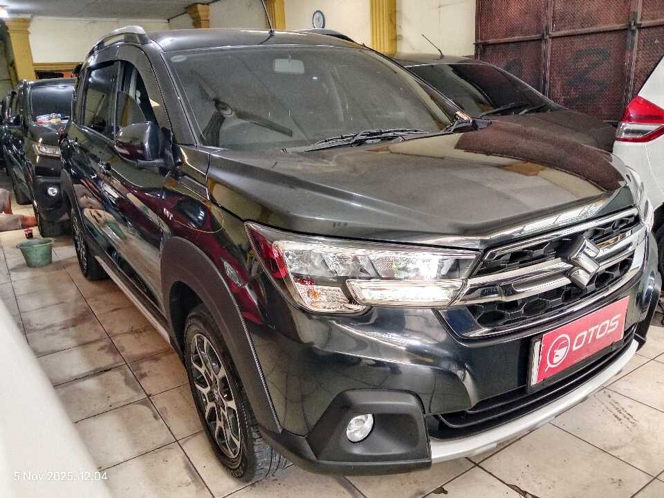 2024 Suzuki XL7 1.5 Zeta - Foto 1 dari 6