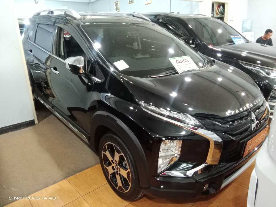 2021 Mitsubishi Xpander 1.5 Cross Premium - Foto 1 dari 6